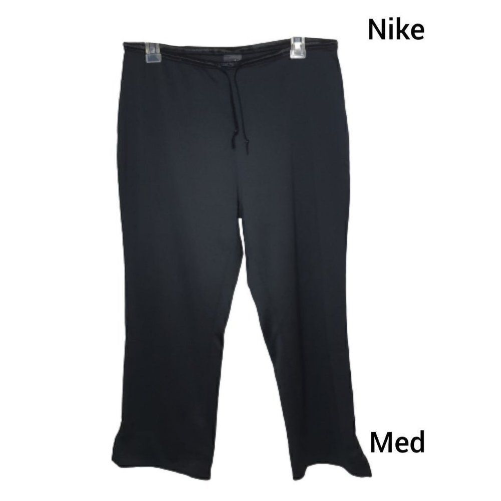 Nike Women's Athletic Capris Essential Workout Stretch Dri-Fit Pants M